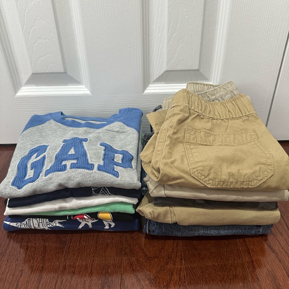 Boys 5T Top and Bottoms Clothing Bundle